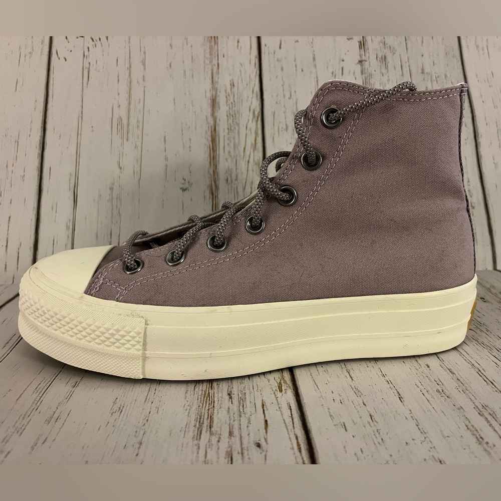 NWOT Converse Chuck Taylor All Star Lift Platform Canvas sneakers women’s size 9 - Picture 3 of 6